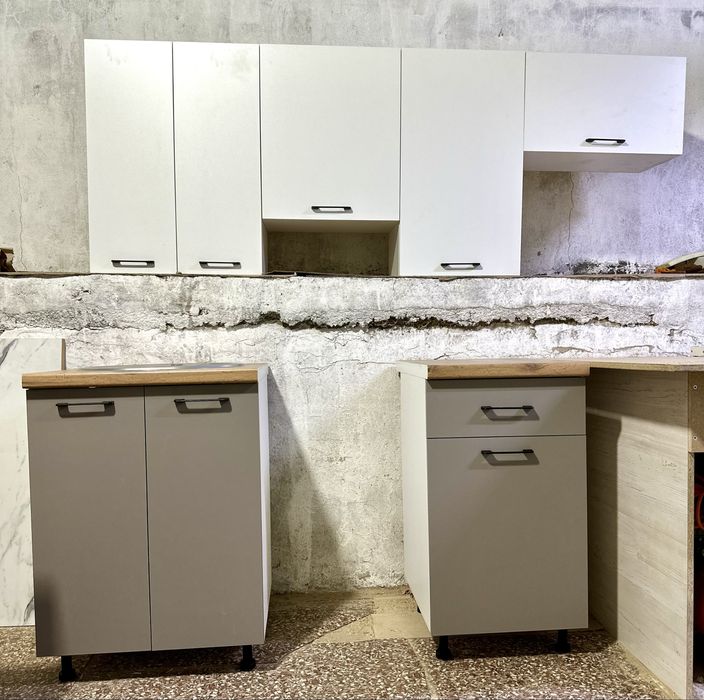 Кухонная гарнитура Новый Продаю