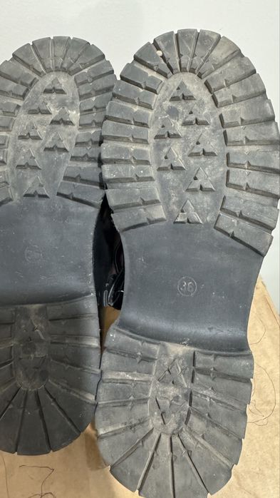 Продам туфли для девочки