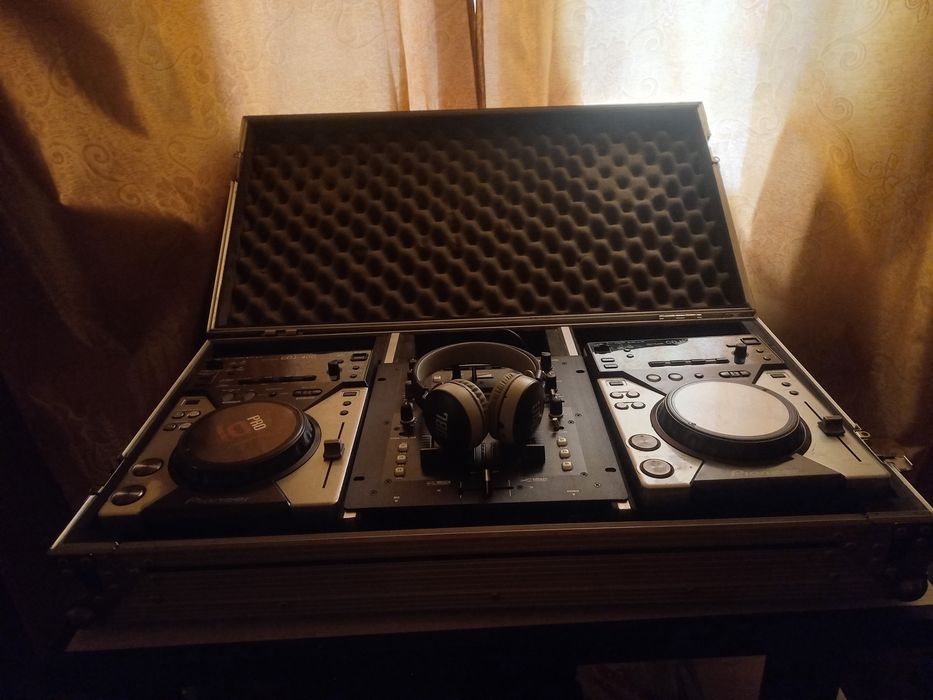 Dj комплект Pioneer CDJ-400 . проигрывателей
