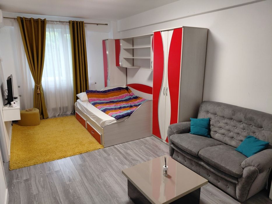 Inchiriez garsoniera