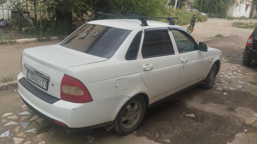 Продам Приору 12