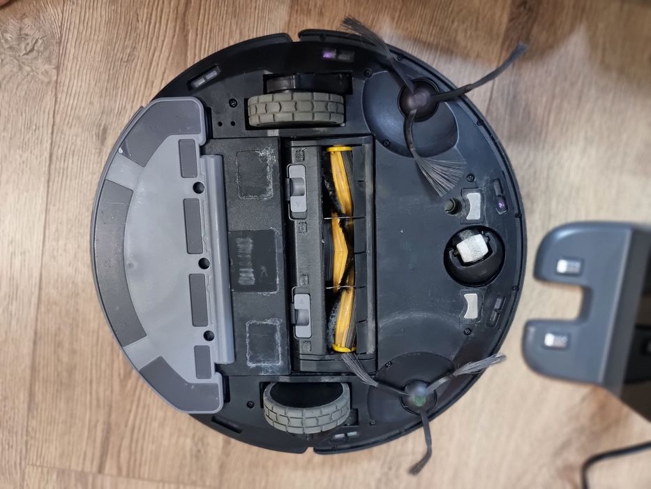 Aspirator Ecovacs robot DEEBOT OZMO T8 AIVI