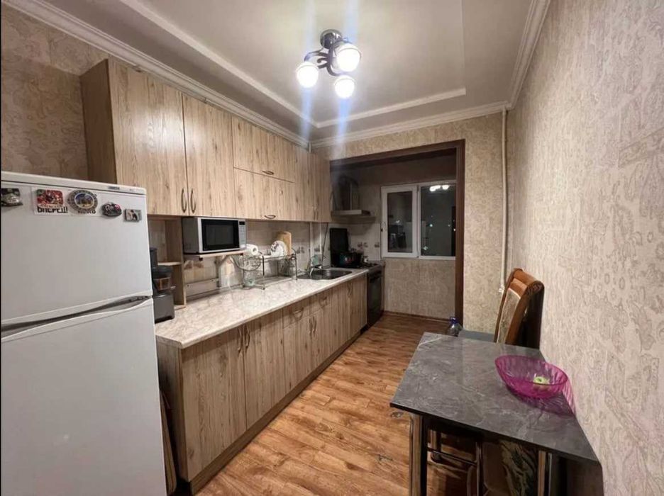 Срочно! Своя! Продаю 3комнатную квартиру метро Горького с ремонтом КС