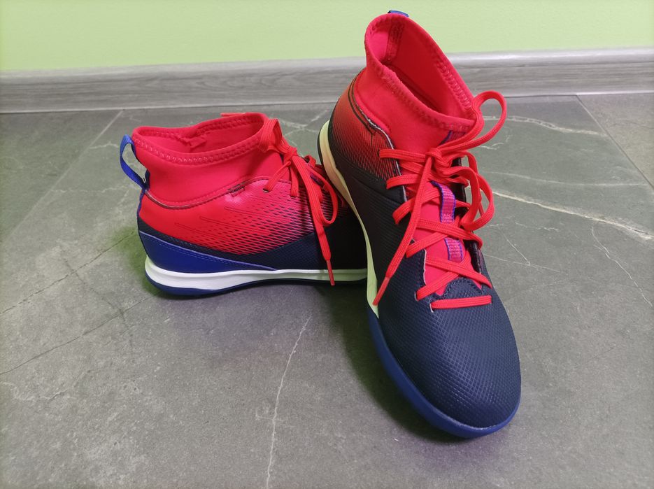 Детски обувки за футбол