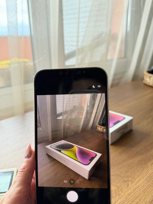 Iphone  14 plus + 6 кейса