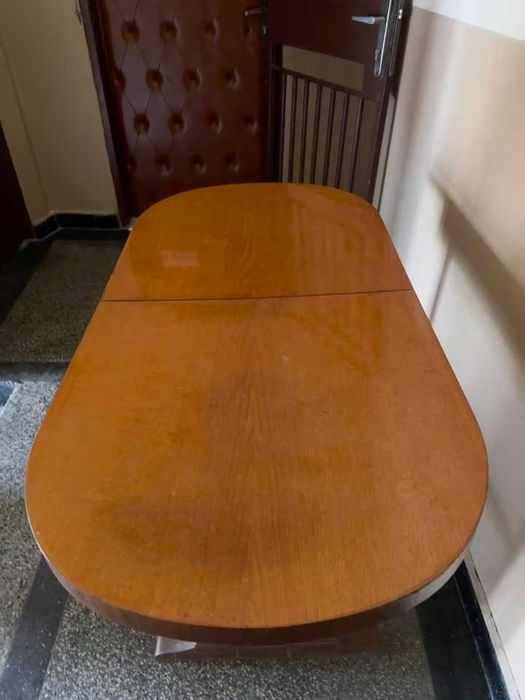 Масивни холни маси