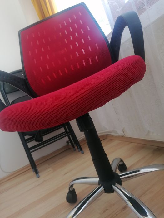 Vând scaun birou