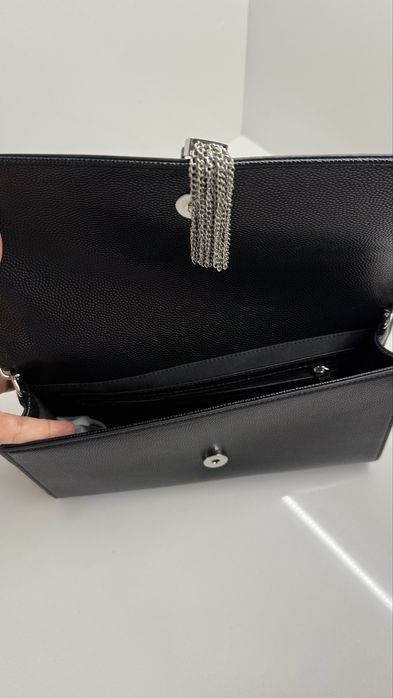Черна чанта VALENTINO