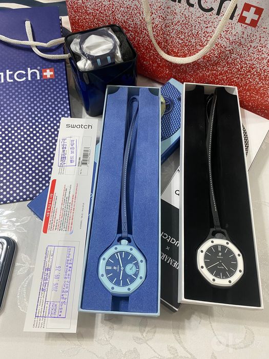Swatch Ap royal pop часы