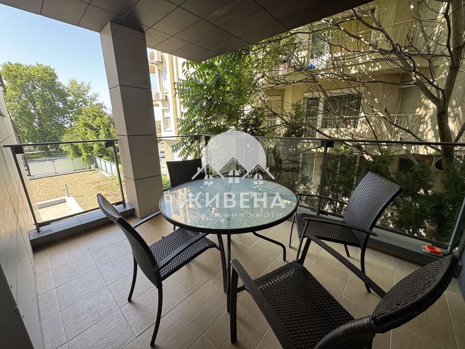 Дава се под наем Тристаен апартамент в Варна, Бриз - 100 кв.м за 720 € - Снимка #11