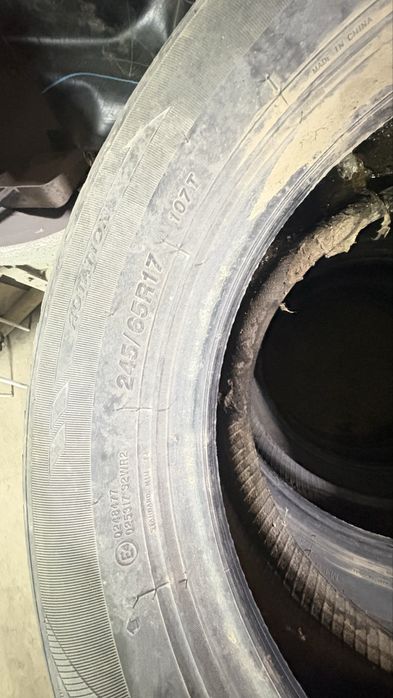 Шины R -17 в хорошем состояни