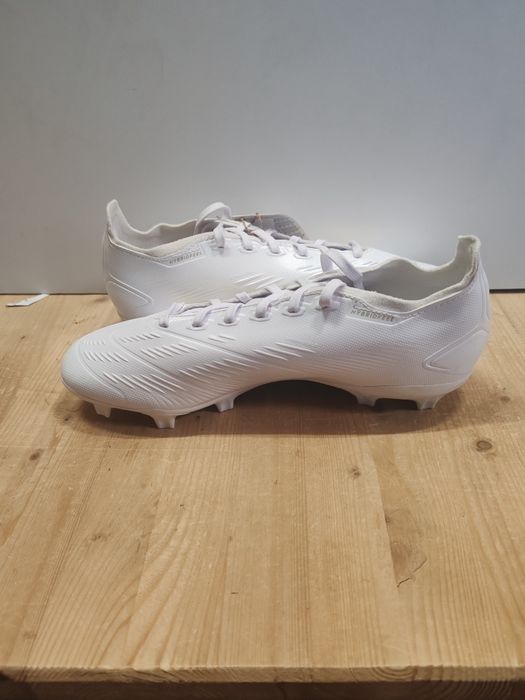 Ghete fotbal Adidas Predator