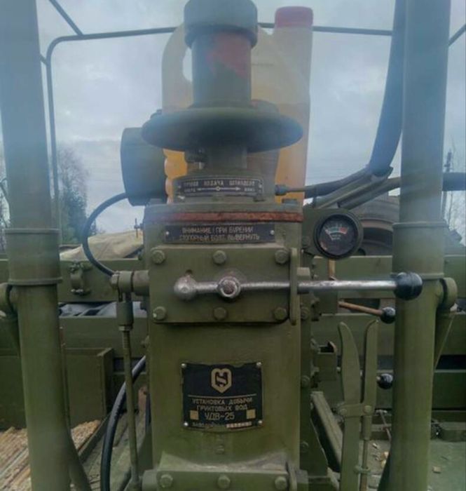 Буровая установка  УДВ-25