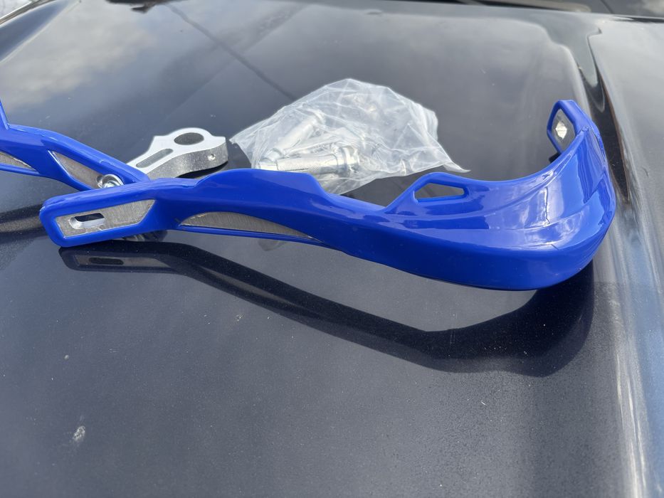 Гардове и повдигачи за кормило