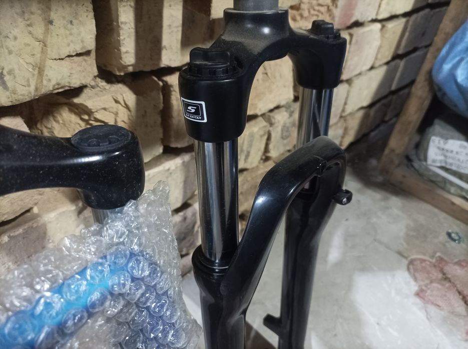 Продам велосипед gorny  amartizator размер 24-26