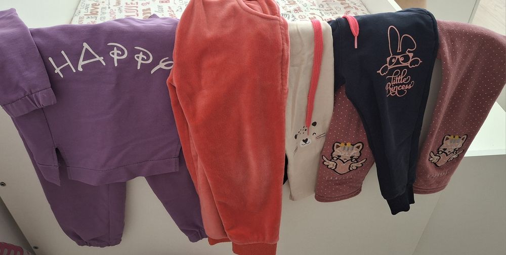 Отдам пакет вещей на девочку