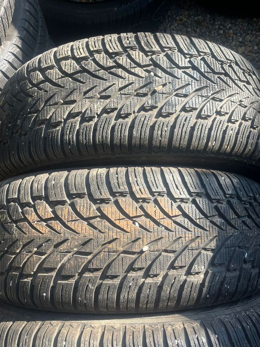 235/65 r18 de iarna 4 buc f bune NOKIAN