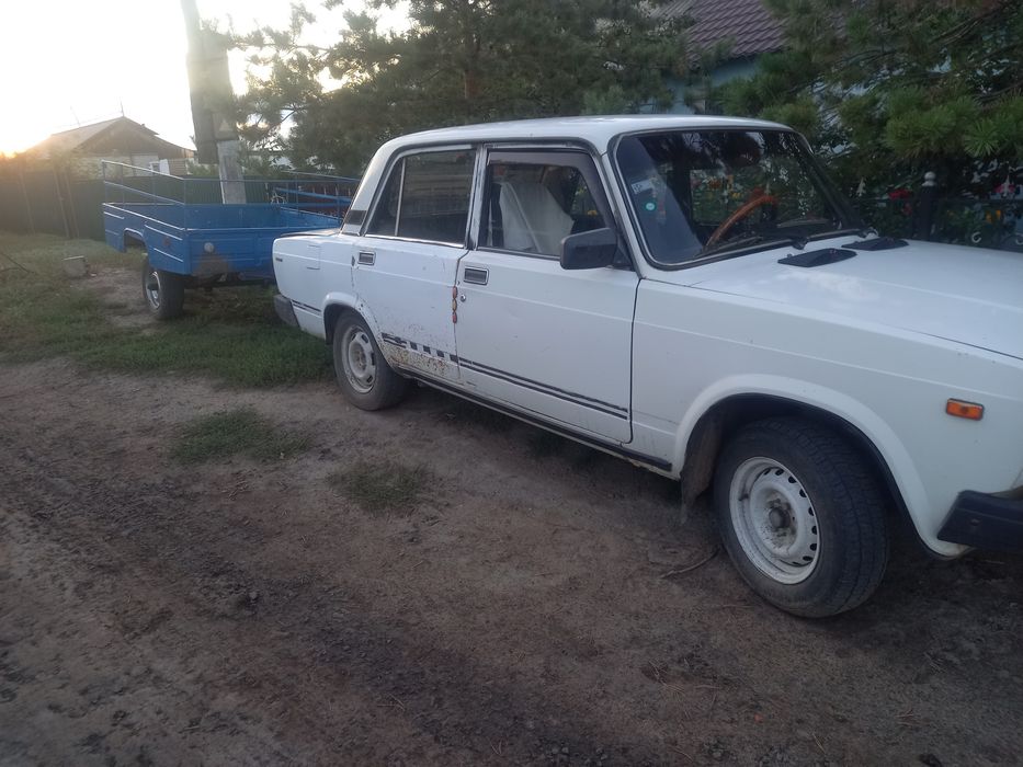 Продам жигули с прицепом