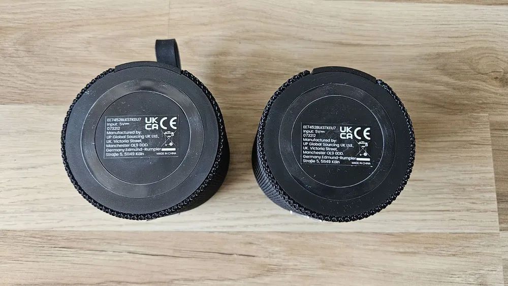 2 бр. Bluetooth високоговорителите Intempo съединяващи се с магнит.