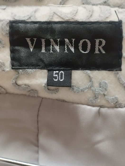 Продам новое осеннее пальто