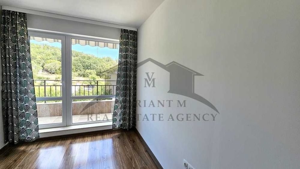 Тристайно, обзаведено жилище във Владиславово, гр. Варна