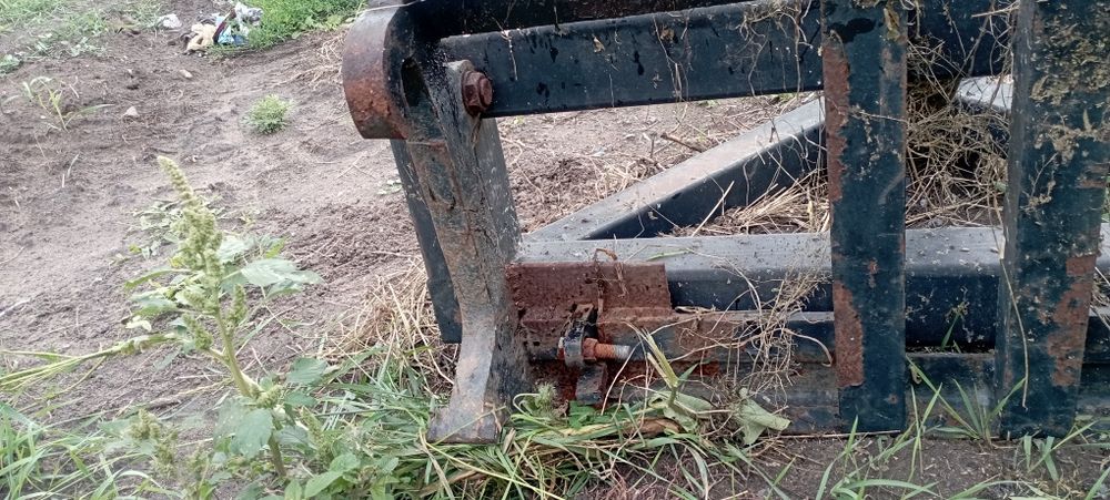 Продам отвал двухсторонний