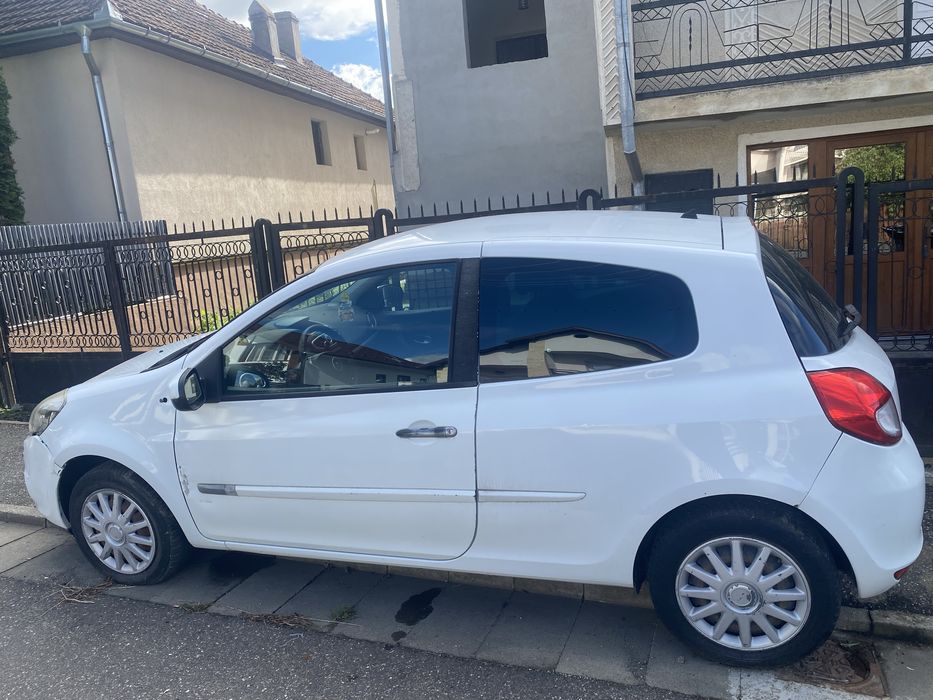 Renault Clio, automata,
