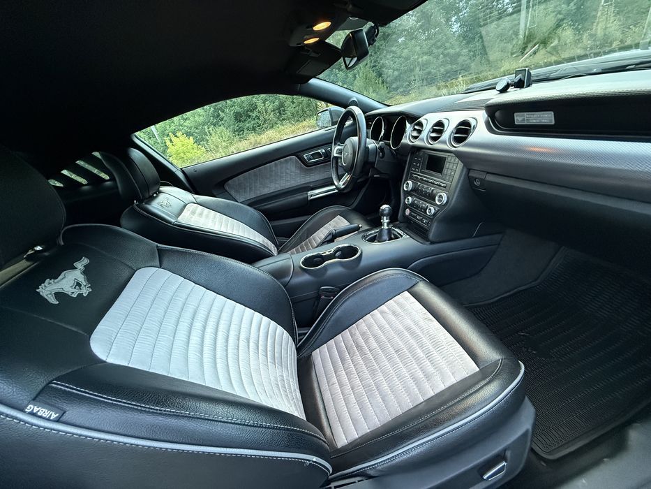 Ford Mustang 2.3 Manual Versiune SUA 50-Year Edition