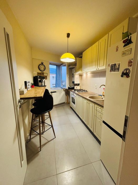 Vand apartament  3 camere