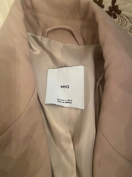 Pardesiu Mango nou, impecabil