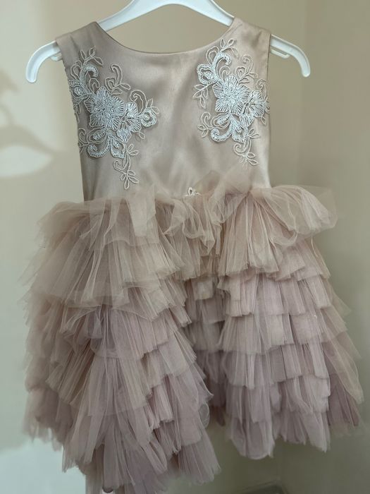 Нарядное платье девочке