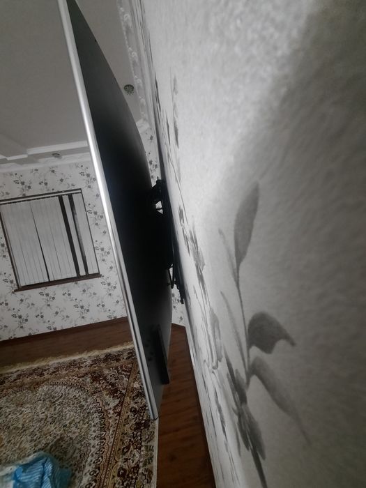 Продам телевизор самсунг !