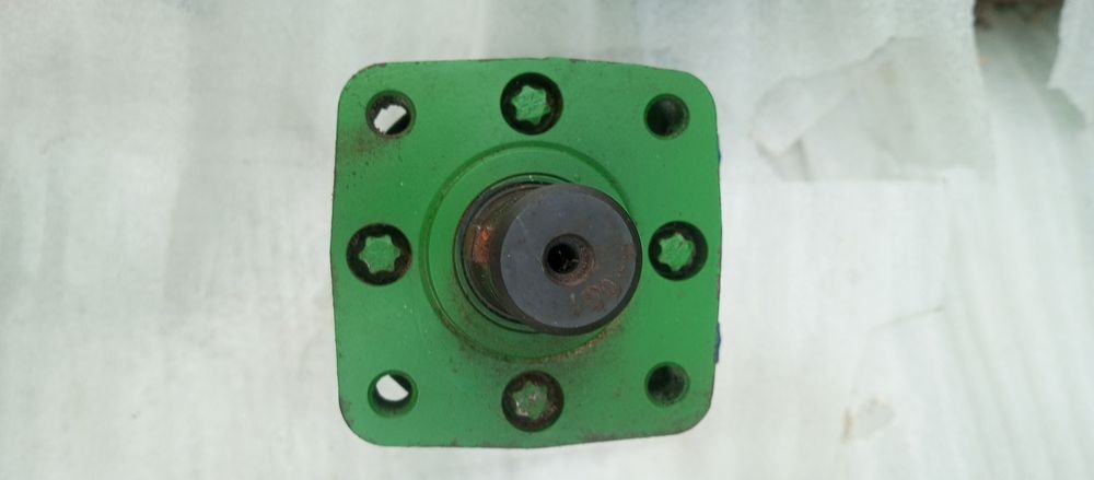 Эбу-Джон Дир контро-р