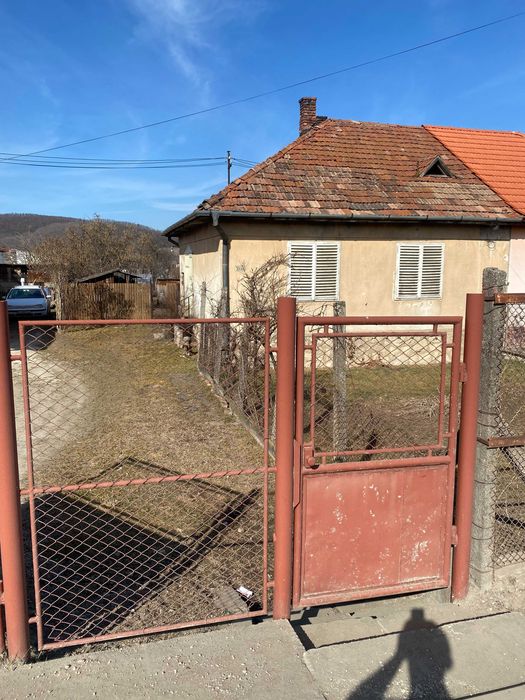 Casa de vanzare - Aghiresu Fabrici, jud. Cluj