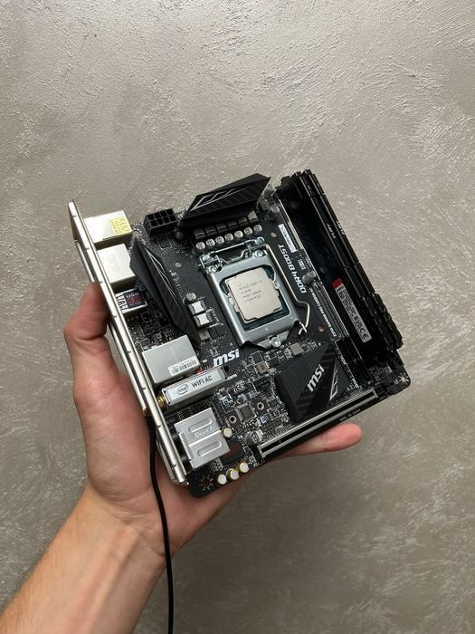 MSI Z370I Gaming Pro Carbon AC Mini-ITX – Wi-Fi AC