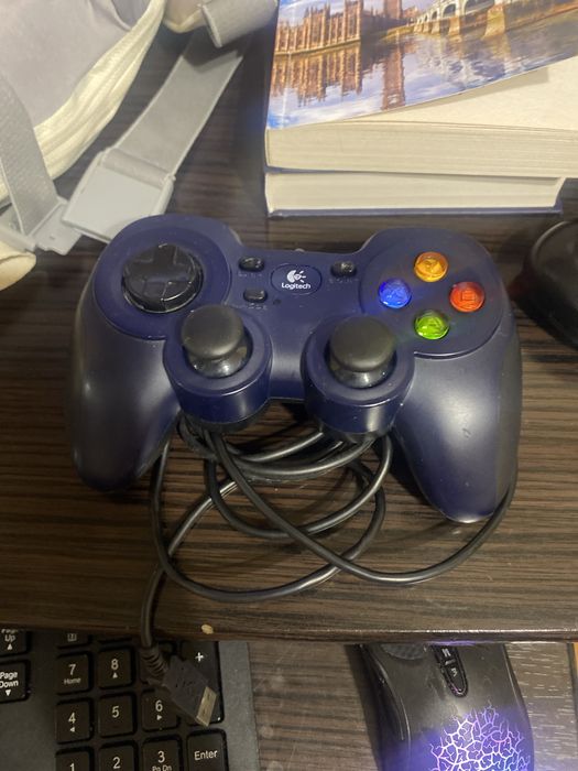 Геймпад logitech