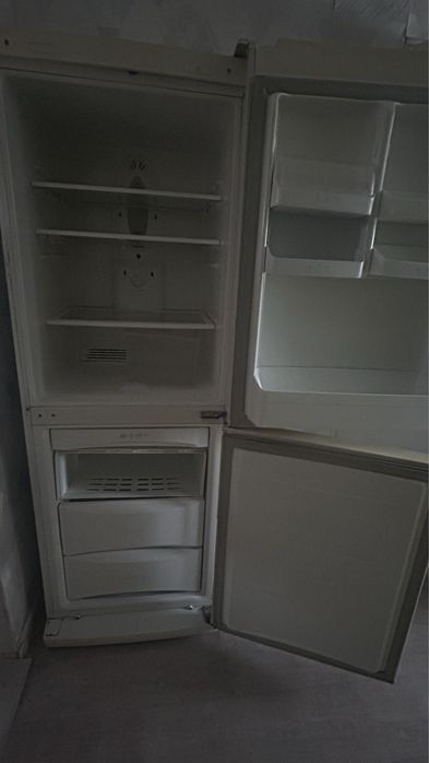 Продам холодильник