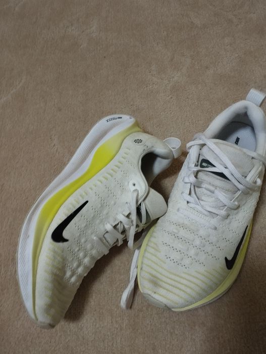 Маратонки Nike 41 номер