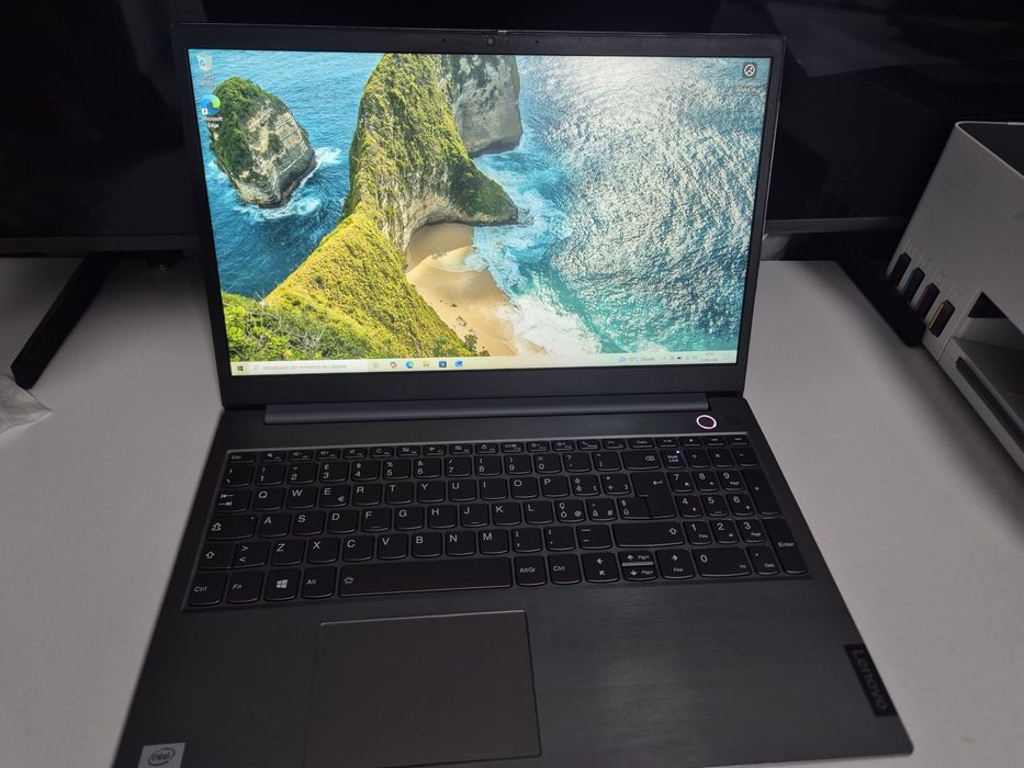 Lenovo ThinkBook Intel i3 8gb ddr4 500gb ssd
