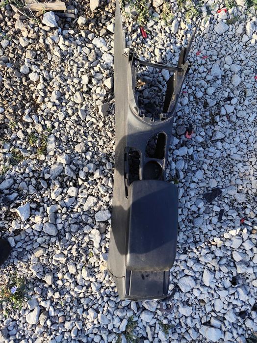 Подлакътник Пежо 308