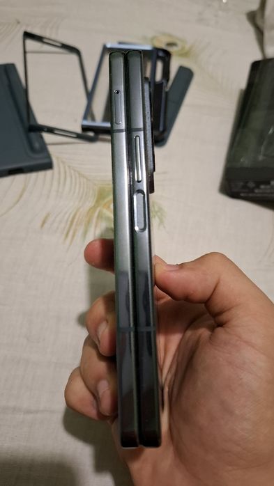 Telefon pliabil Samsung fold 4 de 256gb