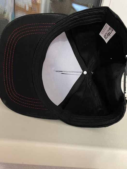 Продам новую кепку BATMAN