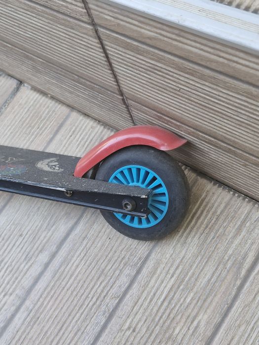 Trotineta Firefly A 120 - Intersport- pliabila cu frana pe ghidon