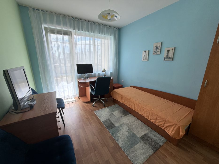 Топ локация! Ексклузивен тристаен имот под наем , Вива Комплекс  в рай