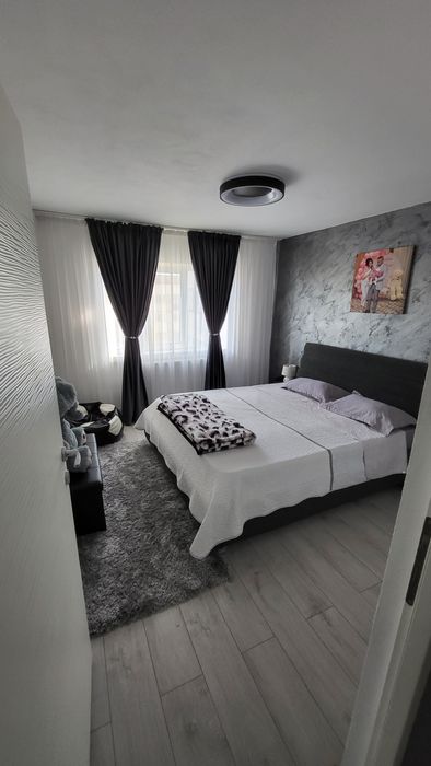 Vând apartament 4 camere. Aleea teilor