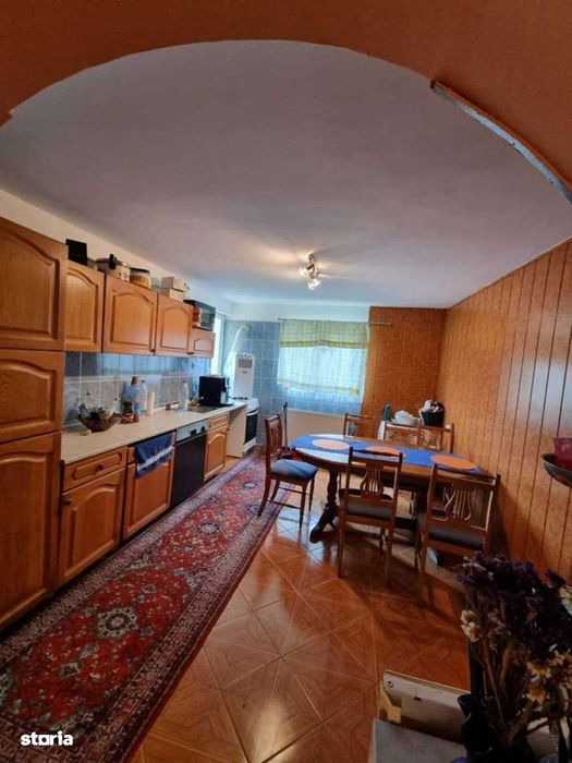 Închiriez etaj sau vând casă Vlădești