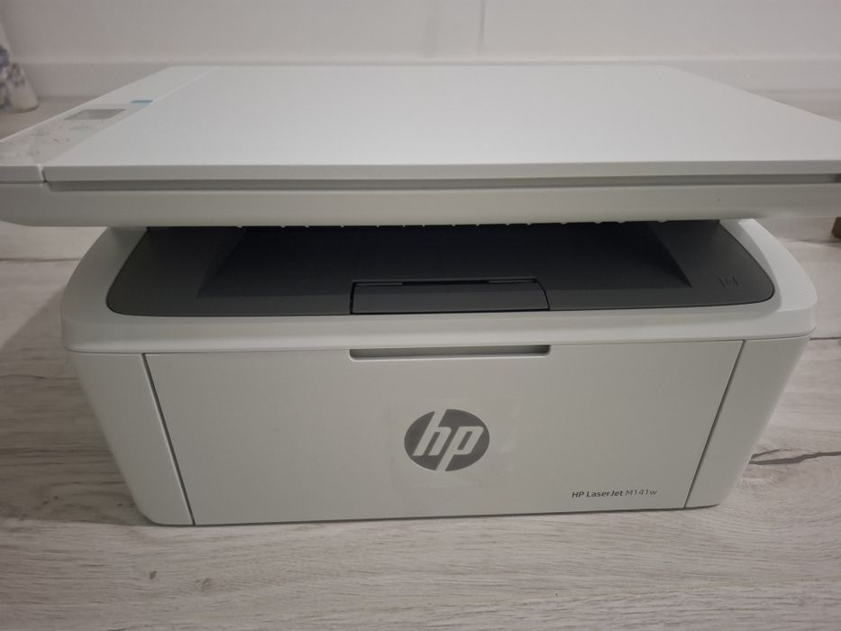 Принтер HP Laser Jet MFP M141w