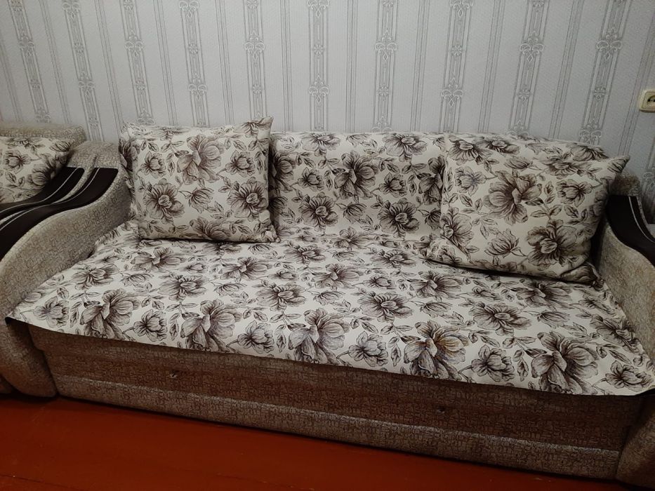 Продам диван в хорошем состоянии
