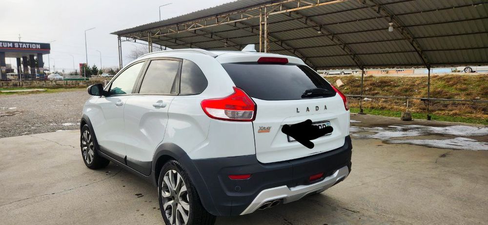 Lada XRAY Cross sotiladi