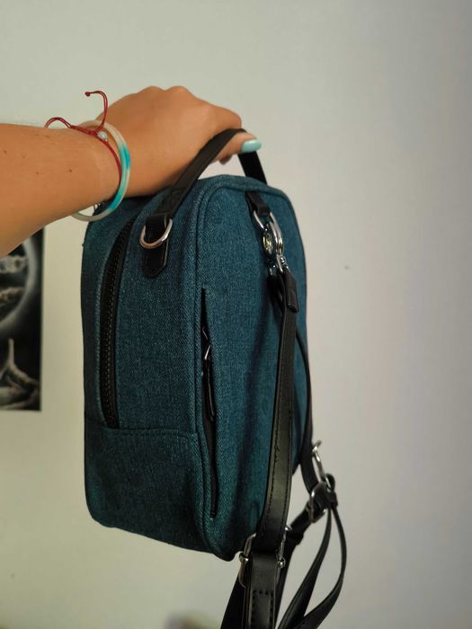 Продавам дънкова раница